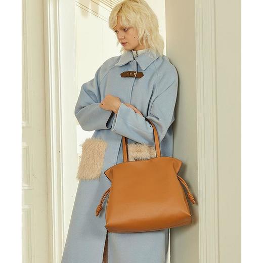 简约新款韩系时尚牛皮包包小众真皮女包褶皱包单肩包抽绳托特包大 商品图1