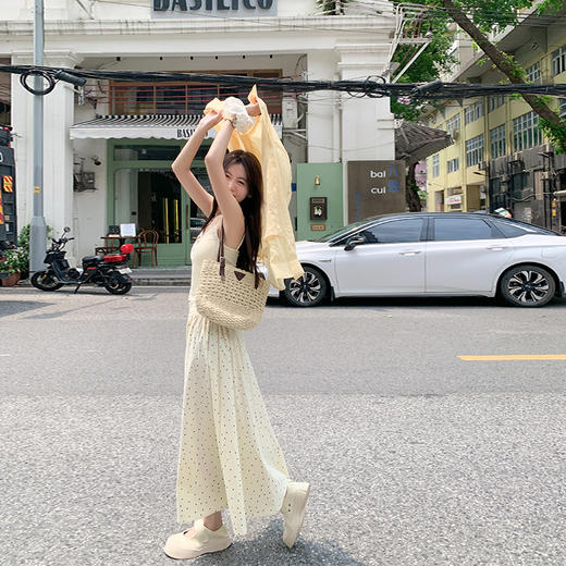 <曾小咸推荐>【韩女氛围】背心+衬衫+波点半身裙 商品图2