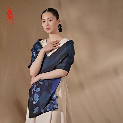 SAINTJOY/上久楷 宋锦双面长巾 富贵牡丹·深蓝色 SJ17122 商品图3