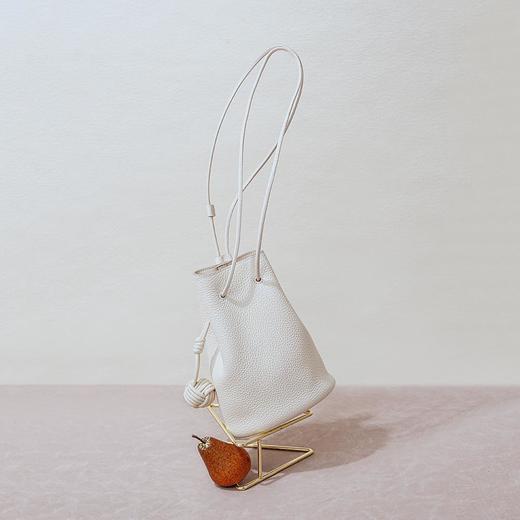 韩系小众抽绳水桶包 2024新款ins真皮斜挎包女简约头层牛皮单肩包 商品图0