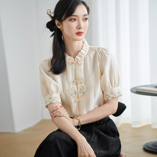 米思阳2025夏季新款新中式国风短袖衬衫盘扣别致设计绣花上衣1667 商品图1