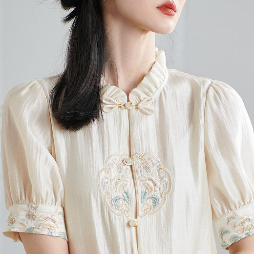 米思阳2025夏季新款新中式国风短袖衬衫盘扣别致设计绣花上衣1667 商品图4