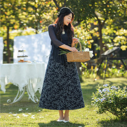 【林栖设计小店】【林栖推荐】2024春夏新品棉连衣裙拼真丝复古气质蓝印花布裙子女1942410 商品图4