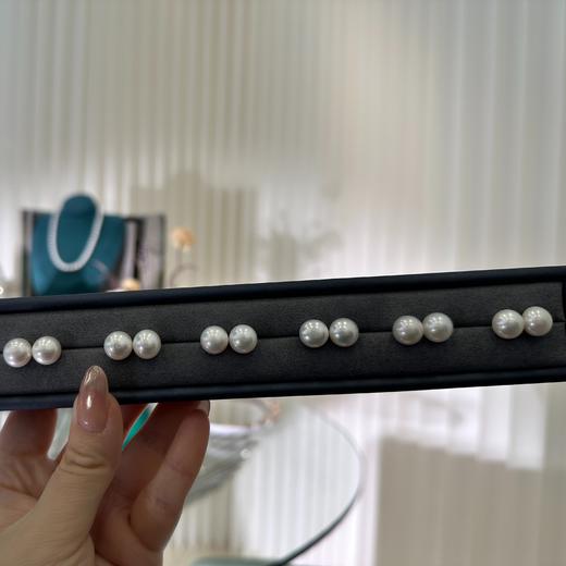 甄珠贝 9-10mm馒头珠耳钉，ji光基本无暇 日常百搭 这个价格不要错过 商品图2