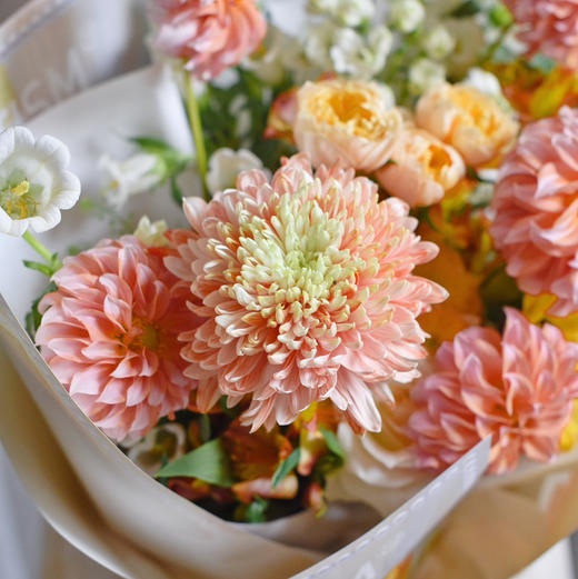 《春晖》奶油桃子花束 商品图6