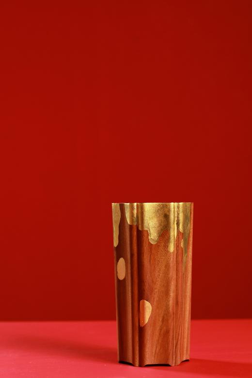 SDCC0074-1-1°非洲酸枝贴金薄葵口笔筒 商品图0