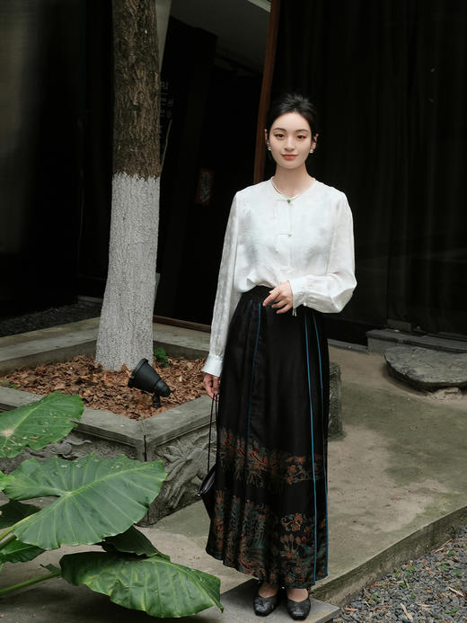 盛唐婧 |真丝香云纱重缎马面裙-蓝边 商品图7