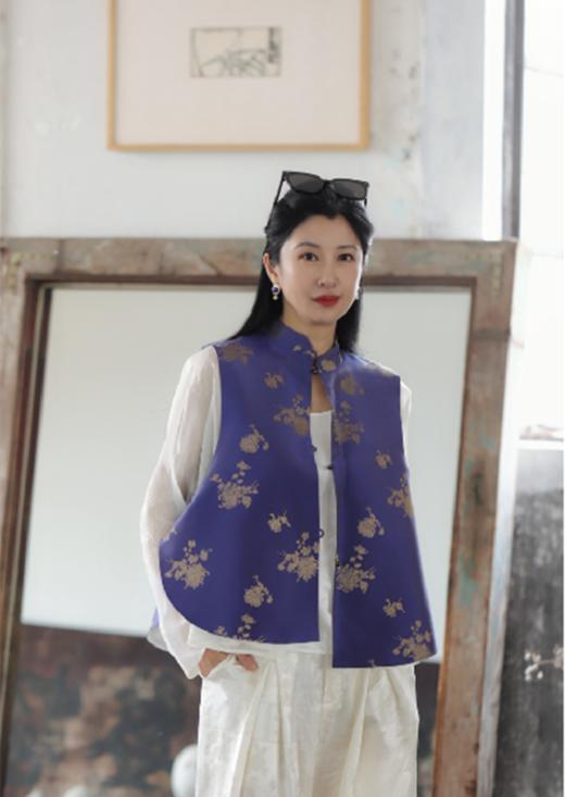 盛唐牡丹 |孔雀蓝菊花纹花锦缎马甲 商品图0