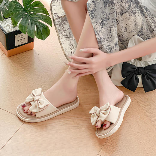西遇凉拖鞋女外穿新款夏季法式时尚蝴蝶结圆头平底配裙子拖鞋D1546942 商品图1