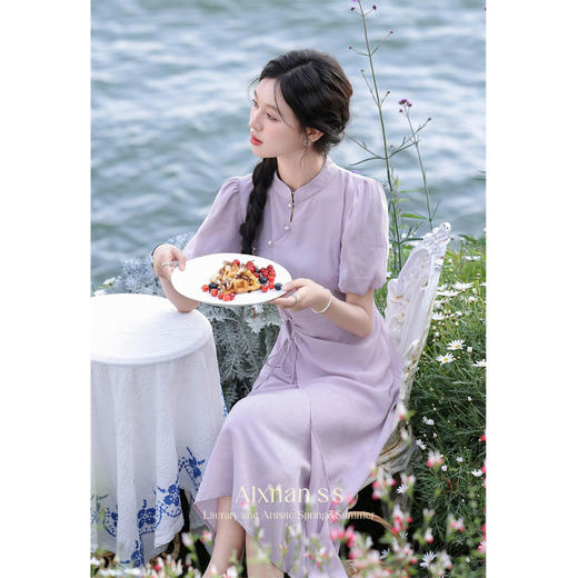 鹿向南「紫苑芳菲」新中式设计感连衣裙女夏季收腰系带开叉长裙L36532 商品图3