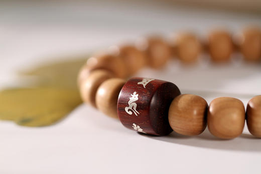 DQ0053°印度老山檀香老珠型手饰手串 商品图3