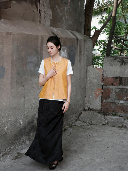 盛唐婧 |提花真丝缎双面穿对襟马甲-黄色 商品图12