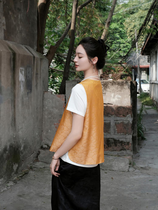 盛唐婧 |提花真丝缎双面穿对襟马甲-黄色 商品图9