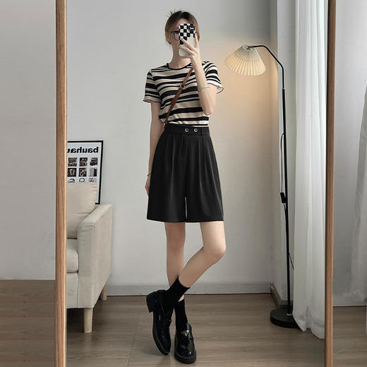 【冰感出行 爽到不行】时尚OL必备！设计感西装短裤，高腰显瘦，阔腿藏肉，秒变大长腿！冰感耐磨面料，百搭双扣，掀起休闲五分裤新风潮！ 商品图7