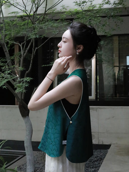 盛唐婧 |提花真丝缎双面穿对襟马甲-绿色 商品图5