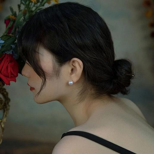 甄珠贝 9-10mm馒头珠耳钉，ji光基本无暇 日常百搭 这个价格不要错过 商品图7