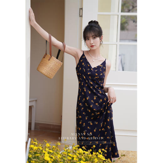 鹿向南《馥郁幽香》法式夏季碎花吊带裙女新款收腰裙子LXN29665 商品图4