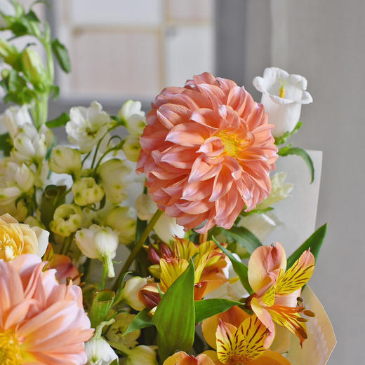 《春晖》奶油桃子花束 商品图2