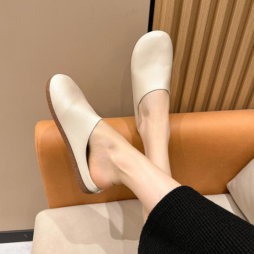 法国外贸单，直降！！KC穆勒拖鞋 高定软糯 舒适轻巧 上脚轻便  居家外出两用 自带高级感 商品图3