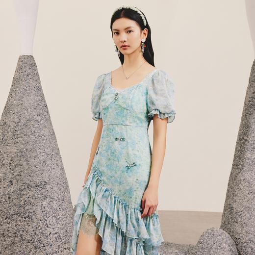 MAXRIENY | 【商场同款】MAXRIENY蜻蜓系列春日清新印花连衣裙修身(货号:MC88DR072F60) 商品图2