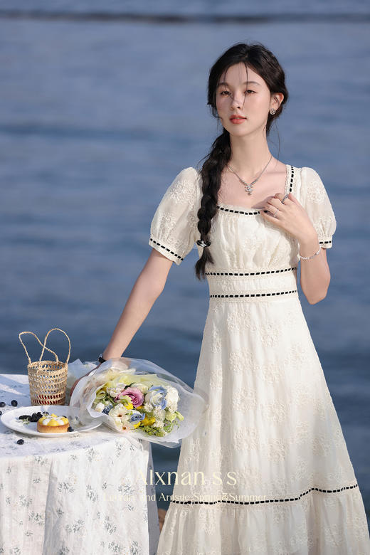 鹿向南「轻纱集」法式方领泡泡袖连衣裙女夏2024新款收腰显瘦裙子L36608 商品图5