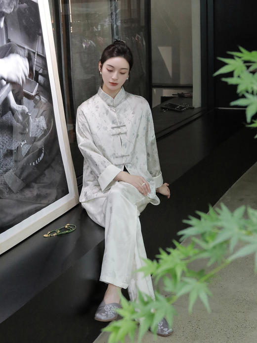 盛唐婧 |真丝宋锦喜鹊梅花立领对襟外套 商品图8