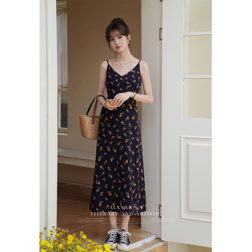鹿向南《馥郁幽香》法式夏季碎花吊带裙女新款收腰裙子LXN29665 商品图1