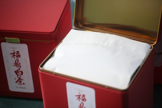 方而不割 「礼」想生活  |  携谁隐·2010福鼎白茶（方罐寿眉） 商品图3