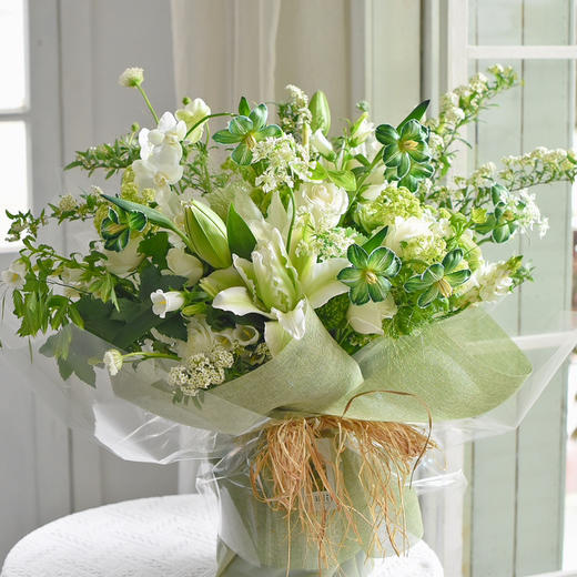《绿里奇迹》白绿色春意盎然花束 商品图2
