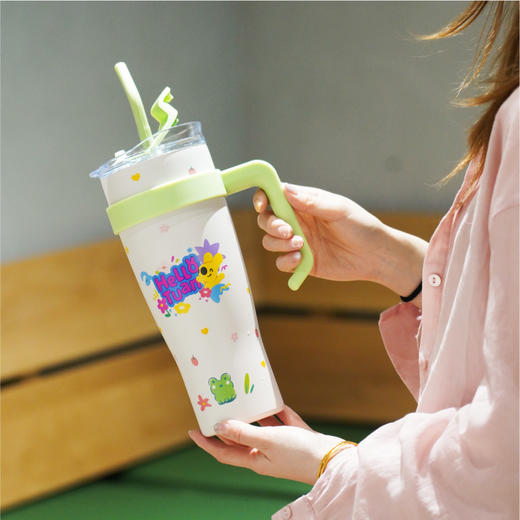 团团大容量吸管保温杯 商品图0
