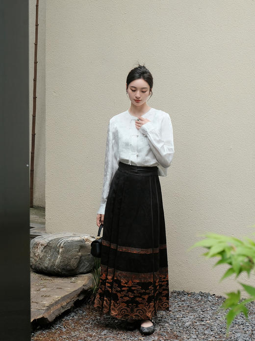 盛唐婧 |真丝香云纱重缎马面裙-黑色 商品图7