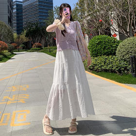 【好裙子不挑人！对腿型零要求】法式甜美三层蕾丝半身裙，蛋糕裙摆。镂空高腰显瘦，气质升华。垂顺有型，百搭易搭配。春夏必备，追求时尚的你，无法抵挡它的美丽诱惑!