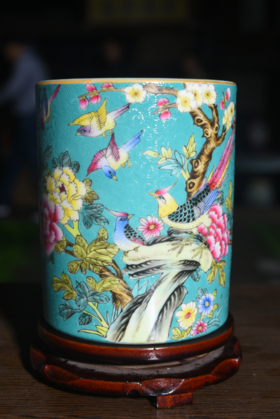 绿地锦堂富贵笔筒