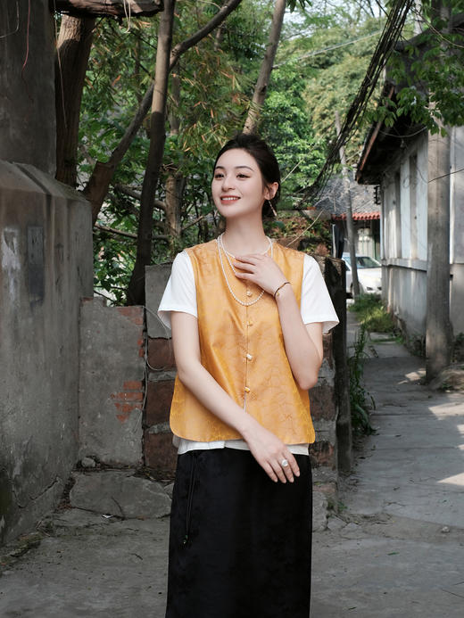 盛唐婧 |提花真丝缎双面穿对襟马甲-黄色 商品图1