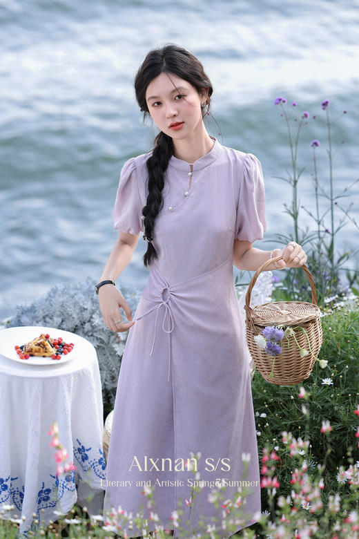 鹿向南「紫苑芳菲」新中式设计感连衣裙女夏季收腰系带开叉长裙L36532 商品图5