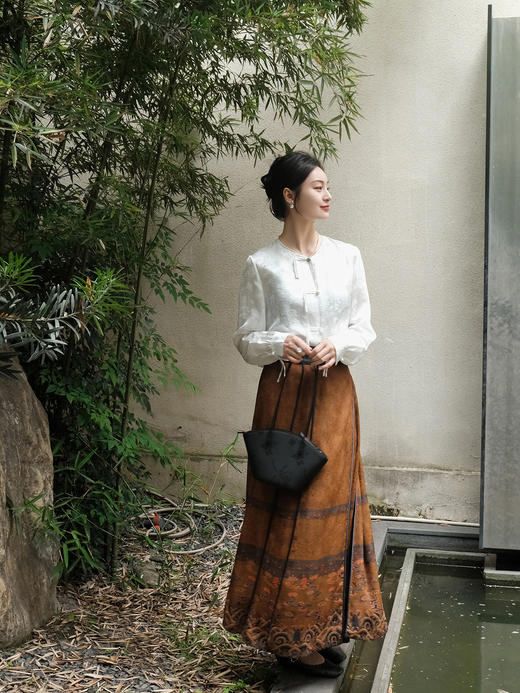 盛唐婧 |真丝香云纱重缎马面裙-黄色 商品图0