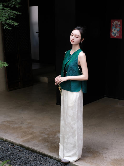 盛唐婧 |提花真丝缎双面穿对襟马甲-绿色 商品图11