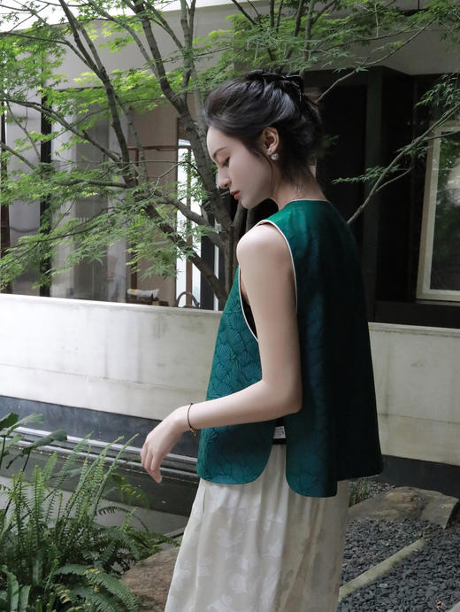 盛唐婧 |提花真丝缎双面穿对襟马甲-绿色 商品图10