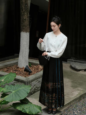 盛唐婧 |真丝香云纱重缎马面裙-蓝边