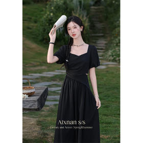 鹿向南「松露小黑裙」法式方领露腰连衣裙女夏季新款气质裙子L36533