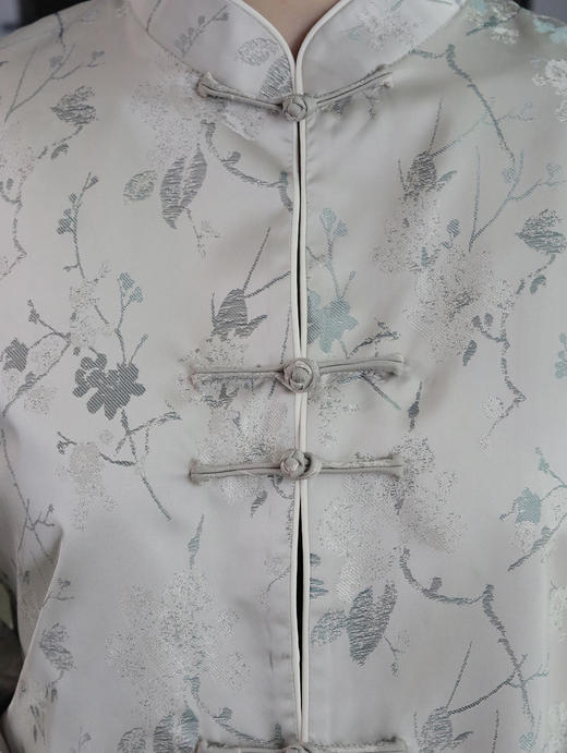 盛唐婧 |真丝宋锦喜鹊梅花立领对襟外套 商品图3