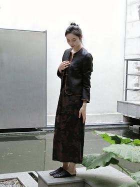 盛唐婧 |真丝香云纱前开叉半身直筒裙