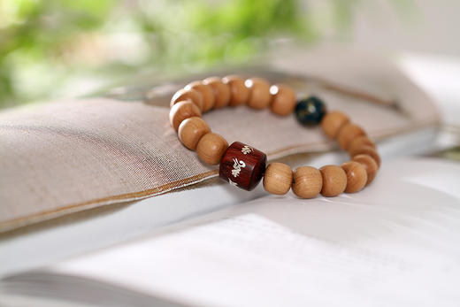 DQ0053°印度老山檀香老珠型手饰手串 商品图1