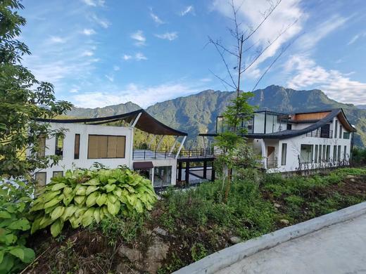 【汶川-226号民宿】5房/9房独栋山景小院，海拔1400m，占地6000㎡，风景美，人少bsyy 商品图9