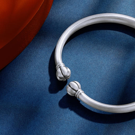 不染银手镯 商品图2