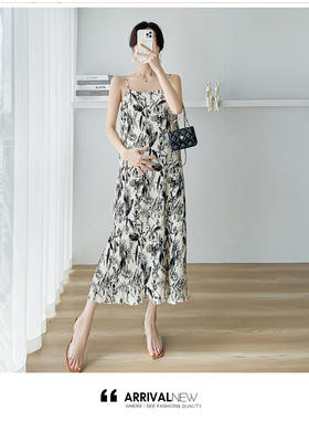 💥【法式艺术压褶吊带连衣裙】😎1、进口面料，版型垂坠不松弛，洋气又有调性，不挑身材不挑人🌺