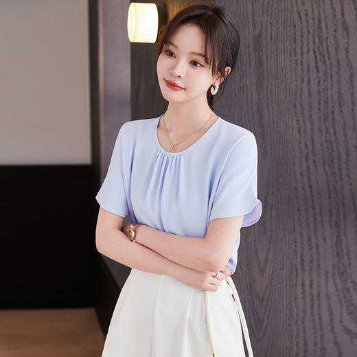 气质白色洋气显瘦简约衬衣女时尚休闲夏季宽松圆领纯色衬衫 商品图4