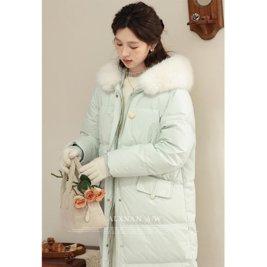 鹿向南「冰岛大鹅」2025年冬季毛领中长羽绒服女90白鸭绒连帽外套 商品图1