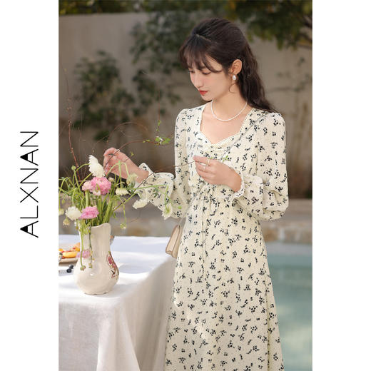 【65折秒杀】鹿向南《浪漫春日》法式碎花连衣裙女春夏新款气质漂亮裙子LXN28529 商品图0