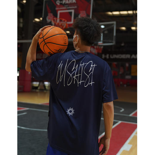 LUSHISI深蓝色[涂鸦]美式篮球t恤速干短袖街头运动潮牌投篮服圆领 商品图2